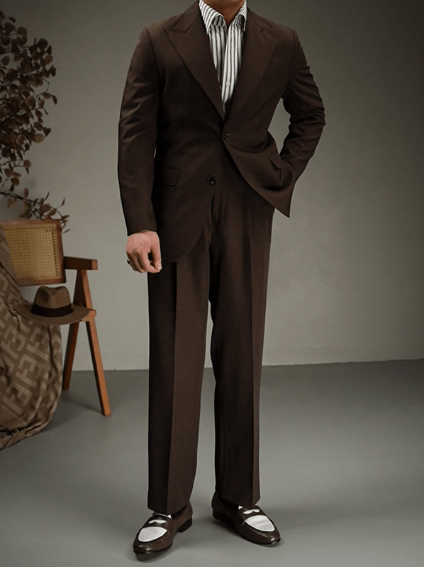 aesido 2 Piece Coffee Colored Retro Peak Lapel Business Men Suit (Blazer+Pants)