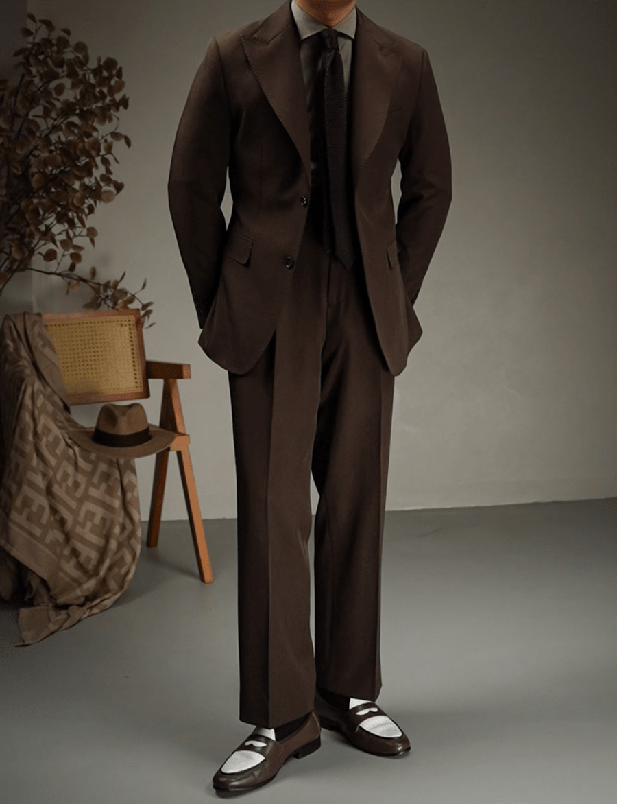 aesido 2 Piece Coffee Colored Retro Peak Lapel Business Men Suit (Blazer+Pants)