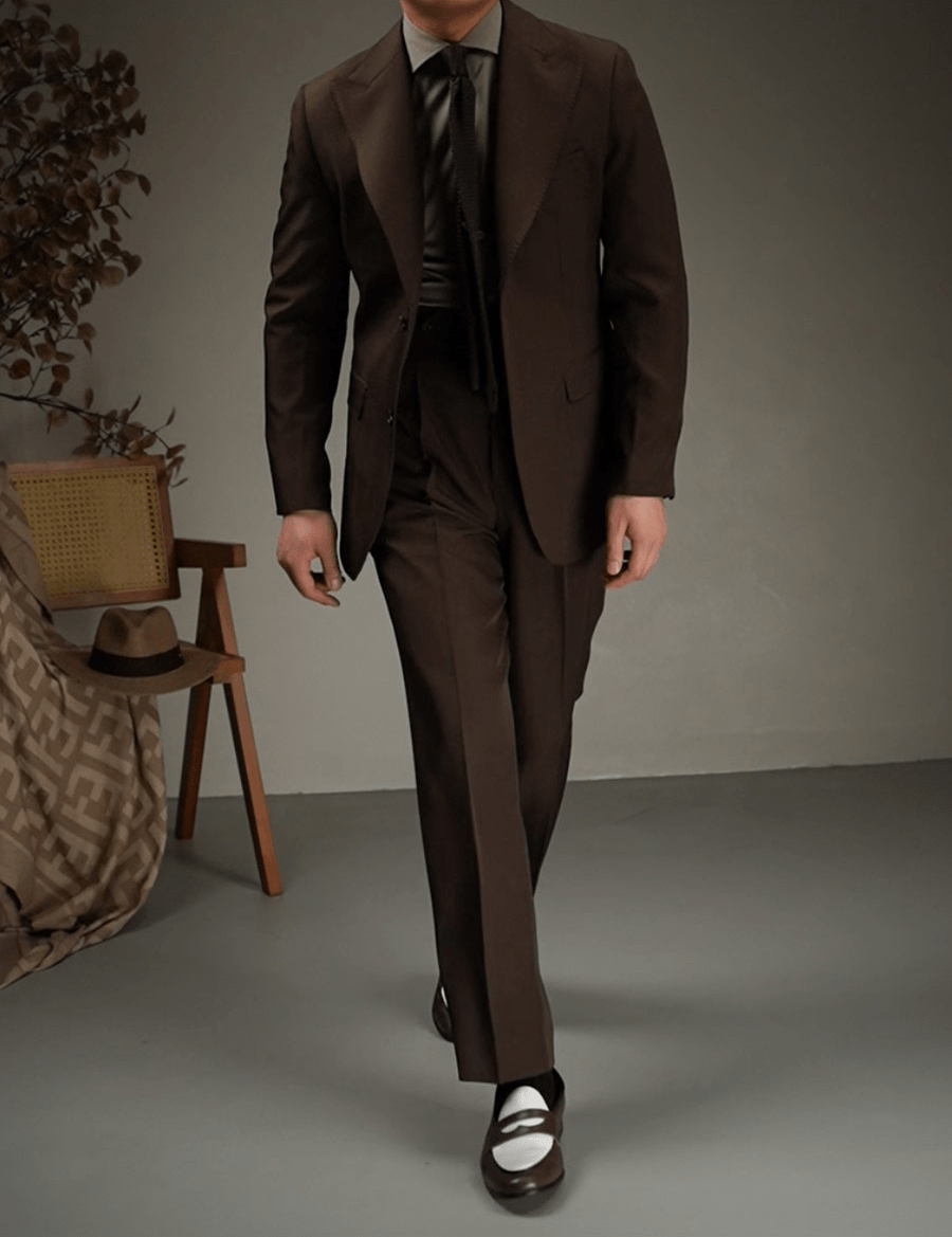 aesido 2 Piece Coffee Colored Retro Peak Lapel Business Men Suit (Blazer+Pants)